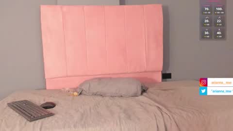 arianna__8 online show from December 4, 9:01 pm