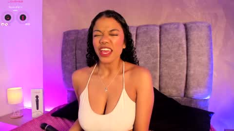 arianna_roxe_ online show from June 6, 5:45 am