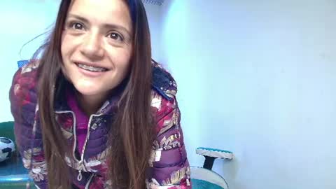 Snapshot of arianna_sweeet chatting on June 28, 3:34 am arianna_sweeet online show from June 28, 3:34 am
