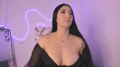 Snapshot of ariannadawson chatting on December 31, 7:42 am Arianna Dawson online show from December 31, 7:42 am