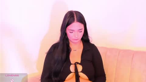 Arianna Dawson online show from May 23, 8:35 pm