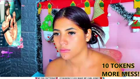 Snapshot of ariannalewis1 chatting on January 5, 1:35 am Arianna online show from January 5, 1:35 am