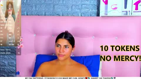 Snapshot of ariannalewis1 chatting on February 1, 12:07 am Arianna online show from February 1, 12:07 am