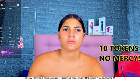 Snapshot of ariannalewis1 chatting on February 3, 1:09 am Arianna online show from February 3, 1:09 am