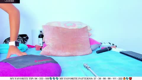 Arianna online show from April 9, 7:08 pm