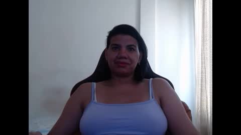 ariannaloovel online show from December 4, 3:43 pm