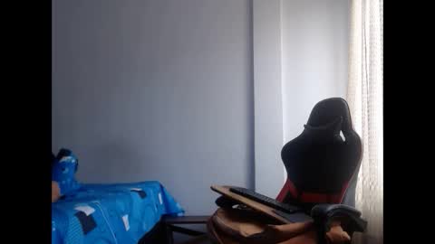 ariannaloovel online show from February 6, 6:02 pm