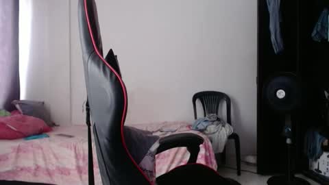 Snapshot of ariannaloovel chatting on May 15, 6:15 pm ariannaloovel online show from May 15, 6:15 pm