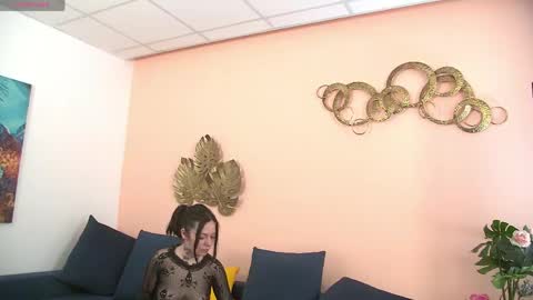 aria noir online show from April 22, 7:33 am