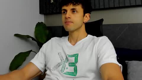 Snapshot of ariasaadeh chatting on September 9, 12:05 pm ariasaadeh online show from September 9, 12:05 pm