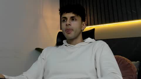 Snapshot of ariasaadeh chatting on September 18, 12:07 pm ariasaadeh online show from September 18, 12:07 pm