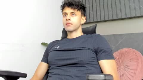 Snapshot of ariasaadeh chatting on September 19, 12:06 pm ariasaadeh online show from September 19, 12:06 pm