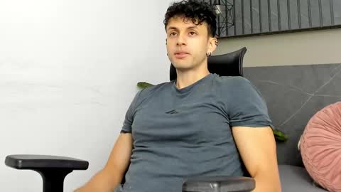 Snapshot of ariasaadeh chatting on September 20, 12:06 pm ariasaadeh online show from September 20, 12:06 pm