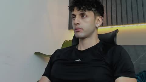 Snapshot of ariasaadeh chatting on September 24, 12:08 pm ariasaadeh online show from September 24, 12:08 pm