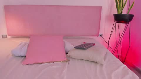 Aria online show from February 3, 2:53 am