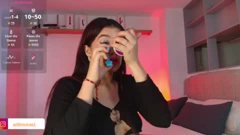  Ari Just Ari online show from April 18, 8:09 pm