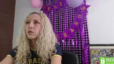 Ari Bunnie  online show from July 1, 1:02 pm