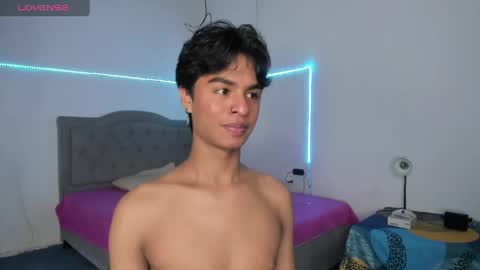 ariel_adan online show from May 24, 9:53 pm