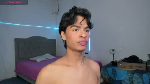 Snapshot of ariel_adan chatting on June 16, 7:38 pm ariel_adan online show from June 16, 7:38 pm