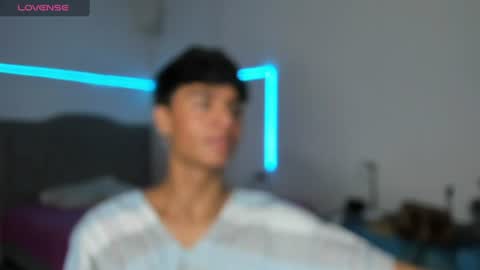 Snapshot of ariel_adan chatting on July 8, 10:25 pm ariel_adan online show from July 8, 10:25 pm
