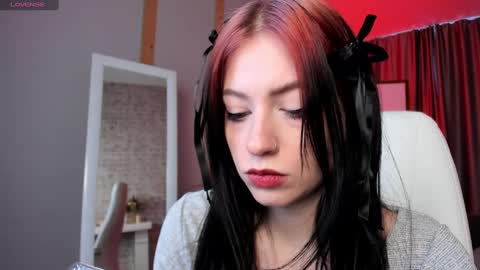 Ariel online show from December 12, 11:40 am