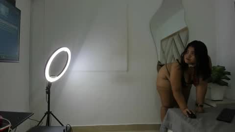 arielasm online show from November 29, 1:25 pm