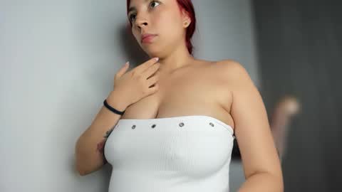 Snapshot of ariell_rose1 chatting on October 25, 3:36 am Stephany online show from October 25, 3:36 am