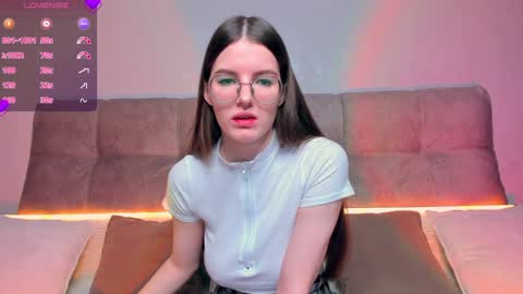 Snapshot of ariellateska chatting on December 5, 3:48 am Ariella online show from December 5, 3:48 am