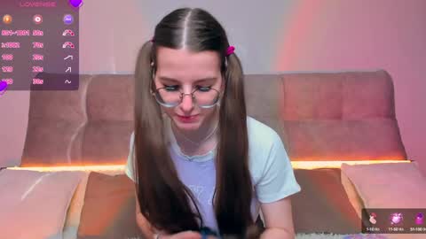 Snapshot of ariellateska chatting on December 14, 5:29 am Ariella online show from December 14, 5:29 am