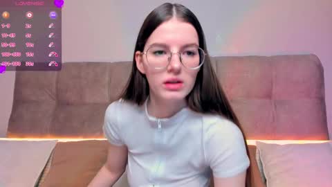 Snapshot of ariellateska chatting on March 2, 3:34 am Ariella online show from March 2, 3:34 am