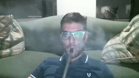 Snapshot of arielsinho chatting on April 7, 4:35 am Anon online show from April 7, 4:35 am