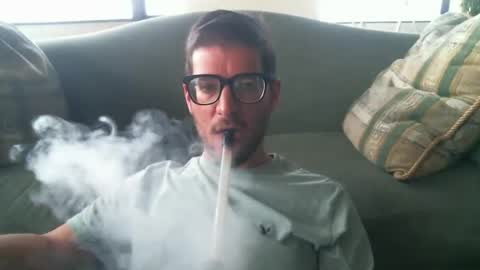Snapshot of arielsinho chatting on April 12, 6:46 pm Anon online show from April 12, 6:46 pm