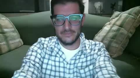 Snapshot of arielsinho chatting on April 24, 1:08 am Anon online show from April 24, 1:08 am