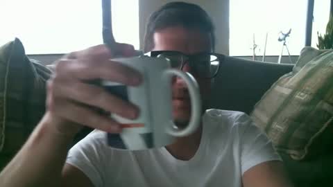 Snapshot of arielsinho chatting on May 12, 10:29 pm Anon online show from May 12, 10:29 pm