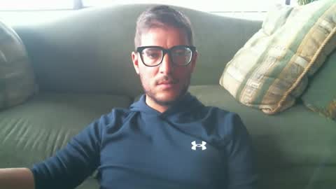 Snapshot of arielsinho chatting on May 17, 7:10 pm Anon online show from May 17, 7:10 pm