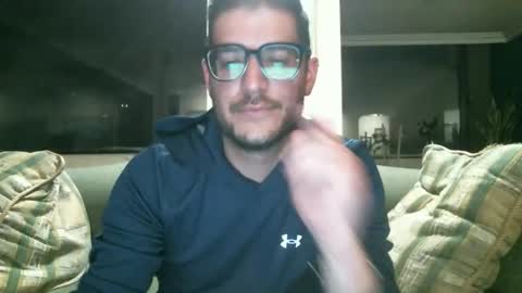 Snapshot of arielsinho chatting on May 18, 5:46 am Anon online show from May 18, 5:46 am