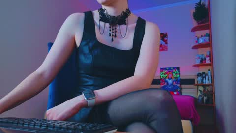arielstonks_lovee online show from January 8, 6:31 am