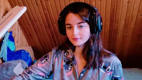 arielstonks_lovee online show from February 27, 3:17 am