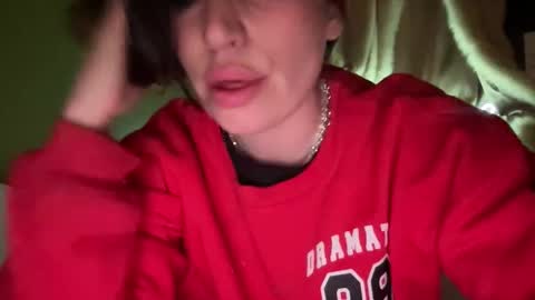 ariel  colin when hes here online show from February 5, 3:00 am