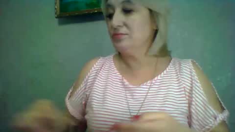 Snapshot of arielxloveresss chatting on November 13, 5:50 am ArielXLoveresss online show from November 13, 5:50 am
