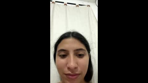 aries_plays online show from November 17, 4:18 am