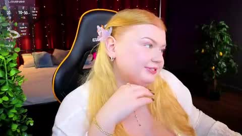Snapshot of ariettaheart chatting on July 6, 4:42 pm Adele online show from July 6, 4:42 pm