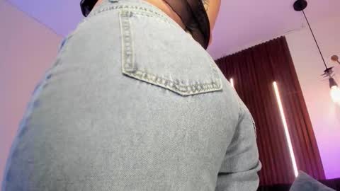  Arianna  online show from January 6, 1:15 pm