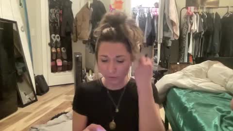 airskiii online show from March 6, 8:08 am