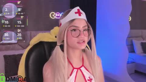 Snapshot of arinextdoor chatting on November 11, 1:27 am Ari online show from November 11, 1:27 am