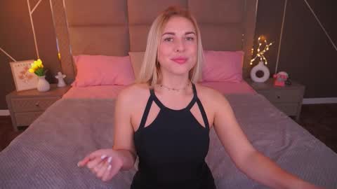 Snapshot of arishkalulu chatting on November 21, 7:18 am Arishka online show from November 21, 7:18 am