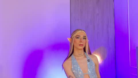   Nice to meet you  thumb up me please its important I  LOOK MY BIO DOWN online show from April 9, 6:19 am