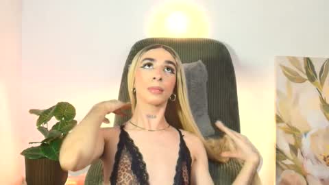   Nice to meet you  thumb up me please its important I  LOOK MY BIO DOWN online show from June 5, 6:52 am