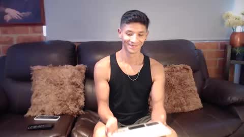 Snapshot of arlen_lexxx chatting on October 18, 12:50 pm arlen_lexxx online show from October 18, 12:50 pm