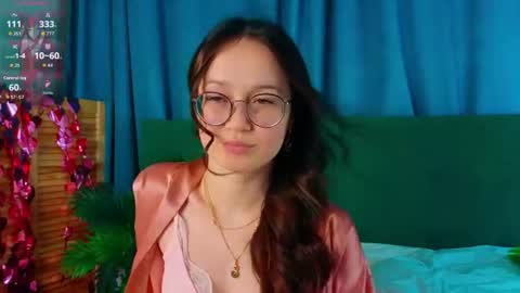 Snapshot of arlengross chatting on July 16, 9:43 pm Bella3 online show from July 16, 9:43 pm
